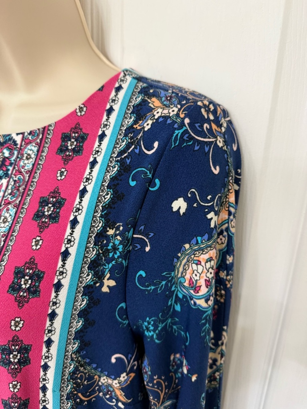 Chico’s Medallion Paisley Tie Sleeve Shift Dress Size 1 (M) - Picture 7 of 15